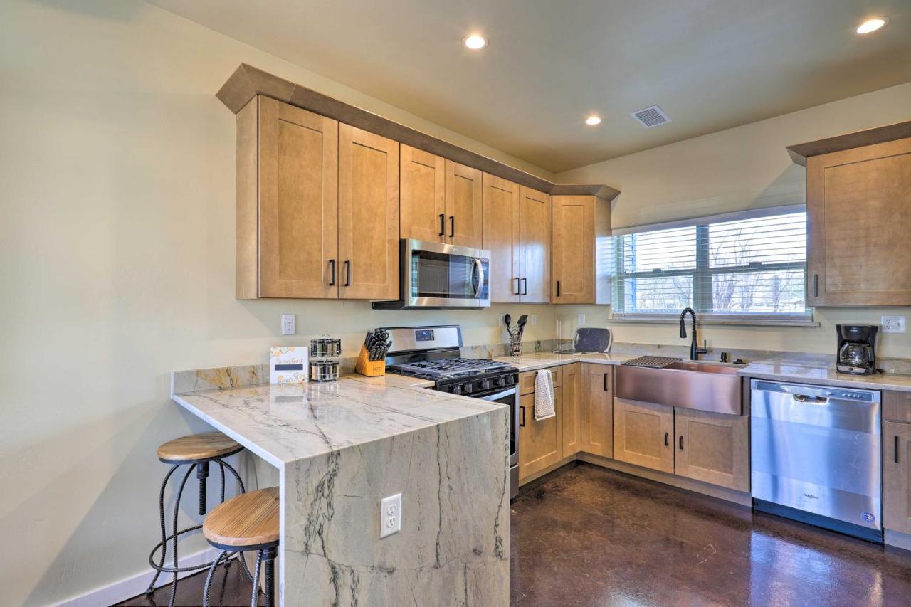 Modern Retreat 3 Blocks To Dtwn Williams And Rte 66 Villa Exterior foto